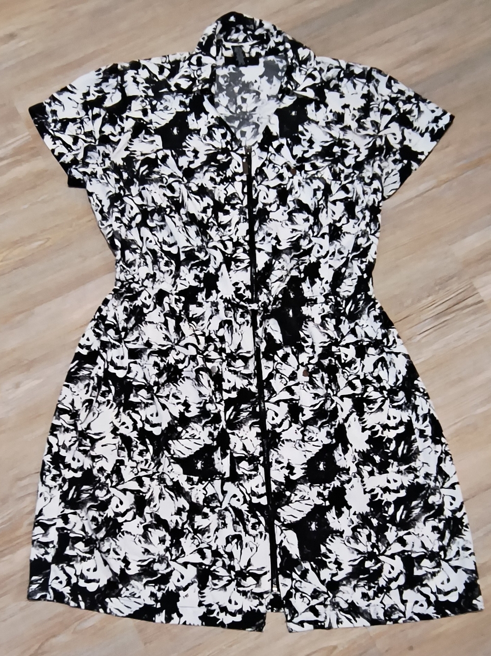 Alfani Black & White Floral Zip-Front Midi Dress